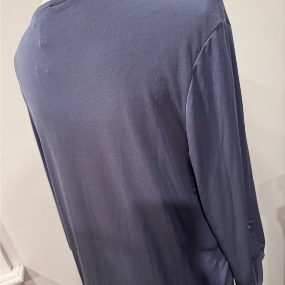 Jones New York Chic Deep Blue V-Neck Women's Blouse - Picture 4 of 9